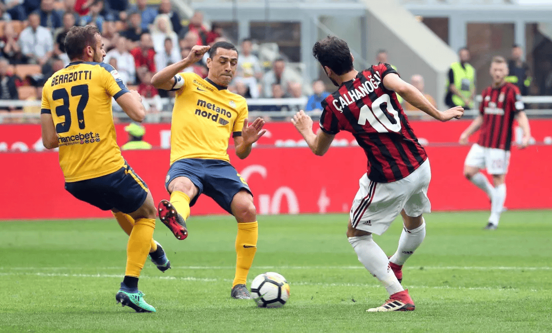 集结日意甲焦点战，埃因霍温门线救险，赛场秩序良好，轮换策略成焦点的简单介绍