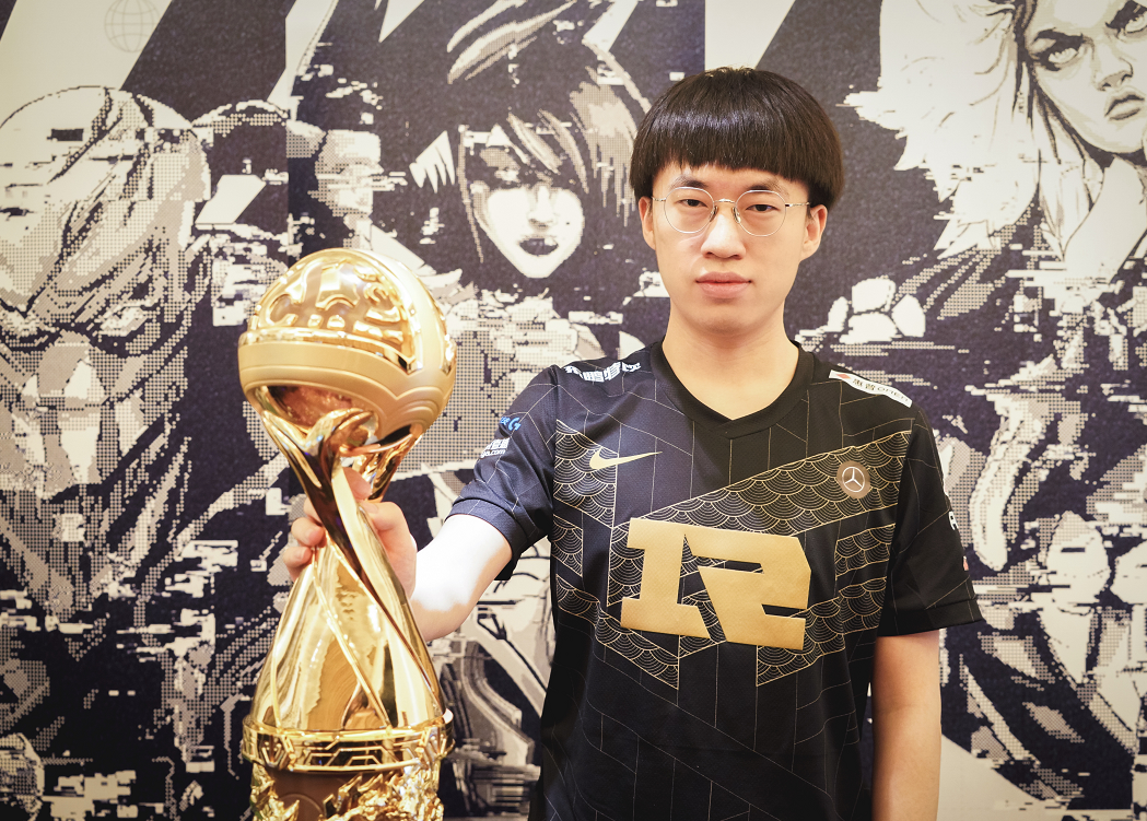 包含Rookie连续二十场比赛得分超过爆冷，快船挑战极限！的词条