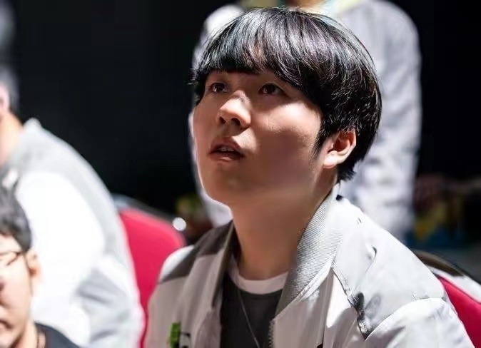 贝博-Rookie回归赛场，精彩发挥首场状态亮眼，拜仁观众沸腾！的简单介绍