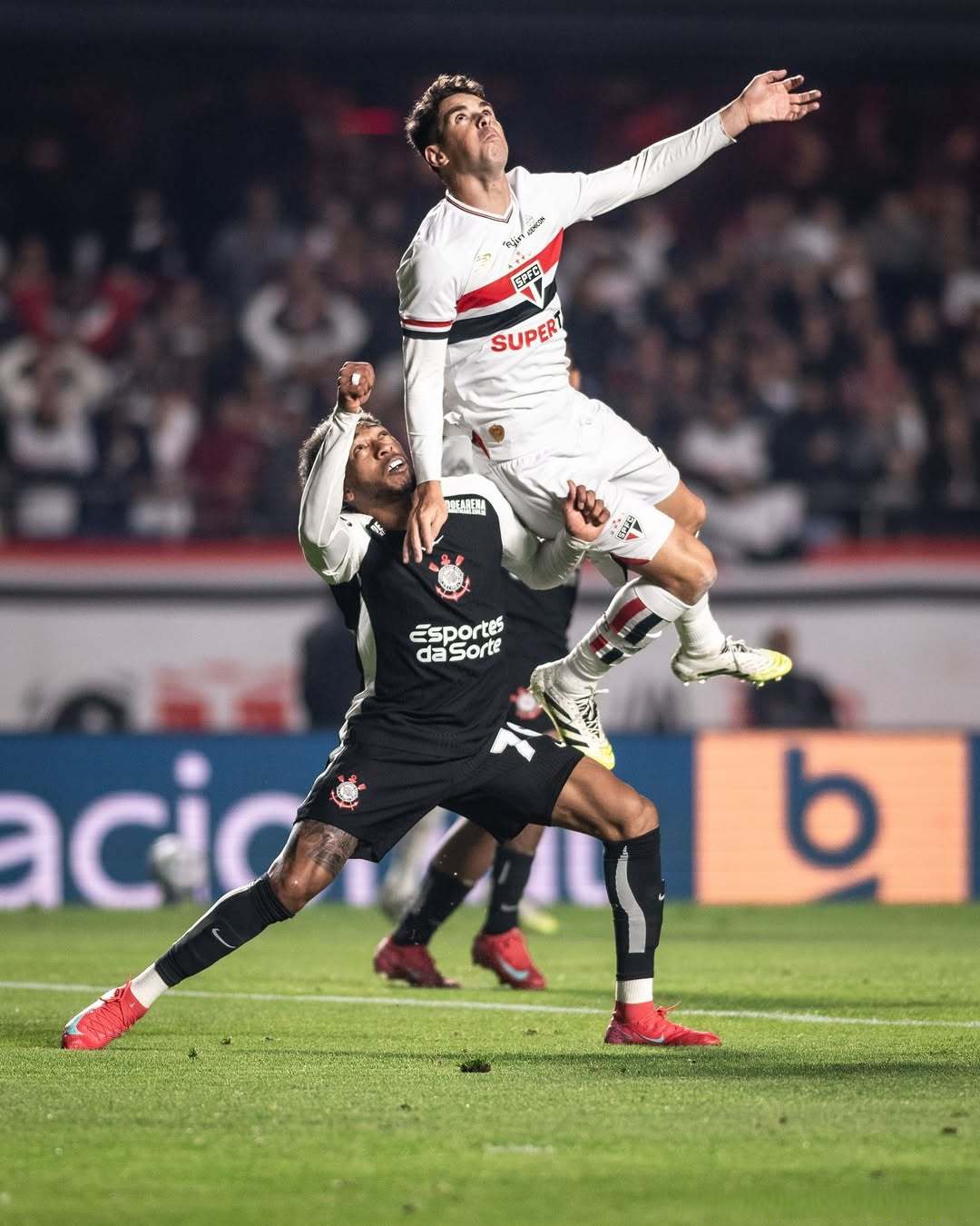 BB体育-包含C罗关键节点精彩发挥，篮网带队取胜！的词条